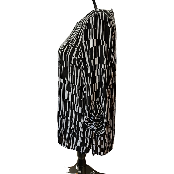 Apt. 9 Black and White Blouse - Picture 4 of 9